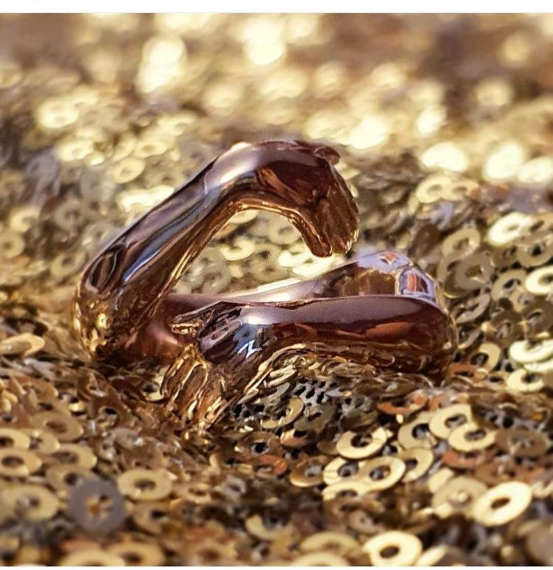 Simple And Creative Love Hands Embracing Ring - Image 7